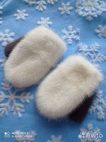 Норковые варежки детские