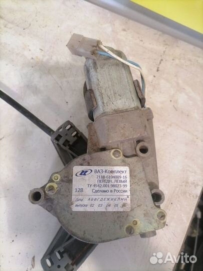 Стеклоподъемник передний левый LADA 2110