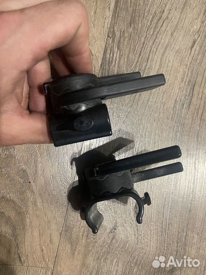 Крепление капюшона для коляски Bugaboo Cameleon