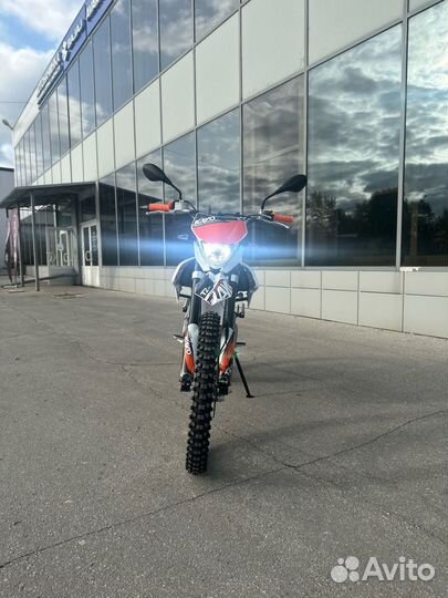 Kayo T2 250 MX enduro Мотоцикл Витрина
