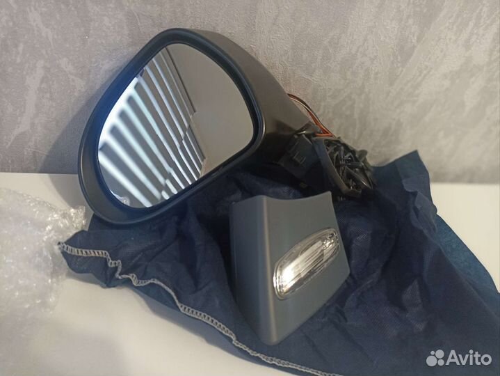 Зеркало заднего вида левое Peugeot 308