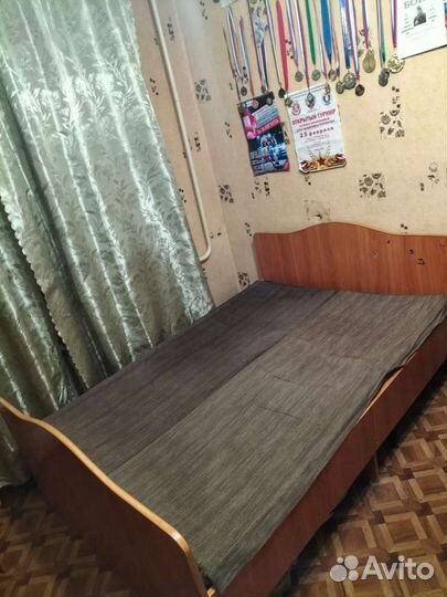 Кровать