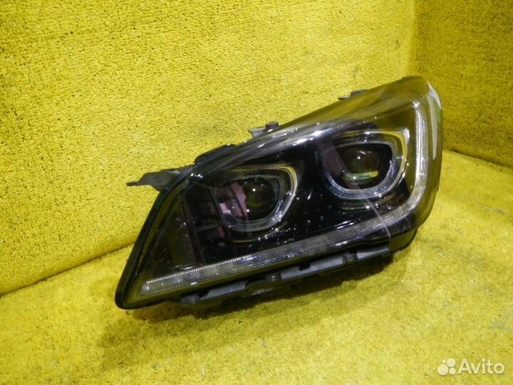 Фара левая Genesis G80