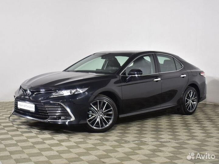 Toyota Camry 2.5 AT, 2022