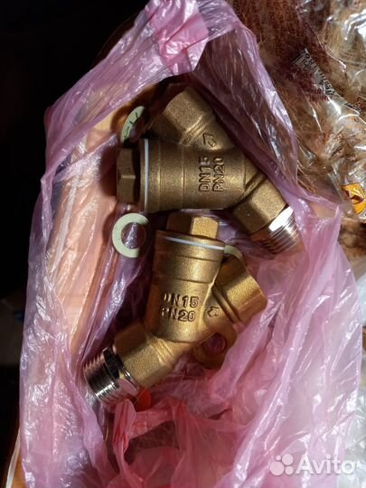 Прокладки и кранбуксы цена за все