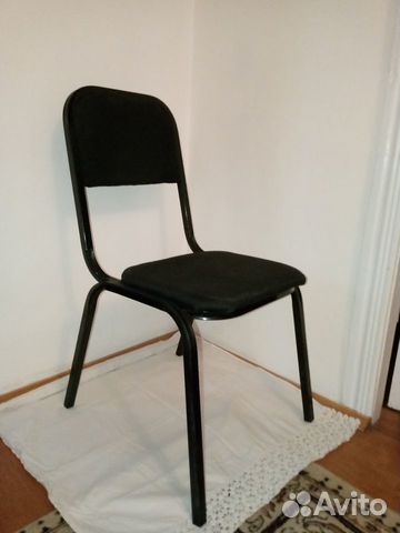 Офисно-компьютерный стул металлическая основа