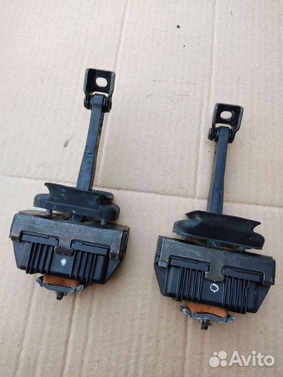 Ограничитель двери bmw e60