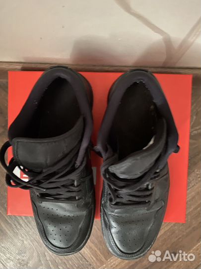 Кросовки nike aur jordan 42 р
