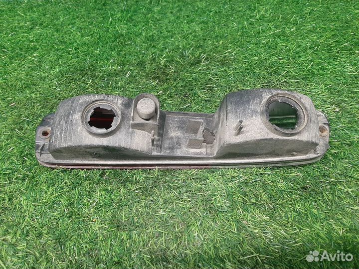 Фонарь левый в бампер на Mitsubishi Pajero V60