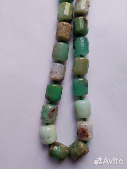 Бусы из натуральных камней