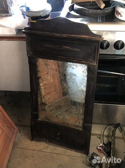 Зеркало старинное в раме