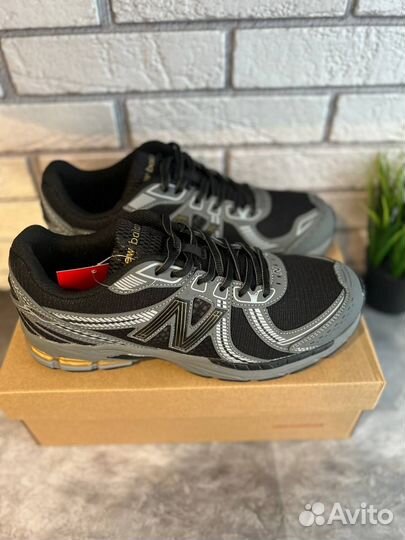 Кроссовки мужские new balance