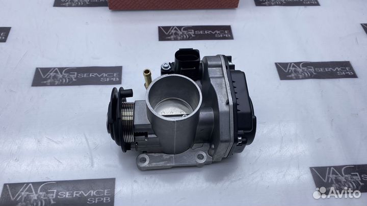 Новая дроссельная заслонка VW VAG 030133064D