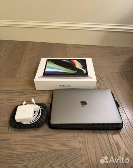 Macbook Pro 13 2022 m2 256gb