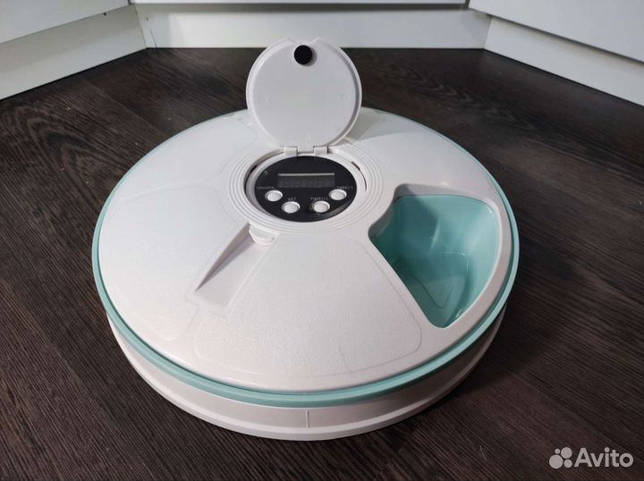 Автоматическая кормушка для кошек