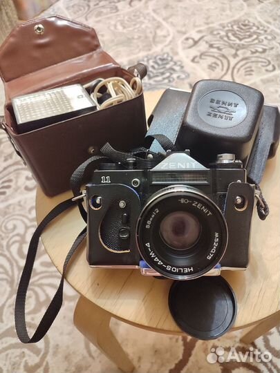 Фотоаппарат Зенит -11. Объектив Helios-44M-4