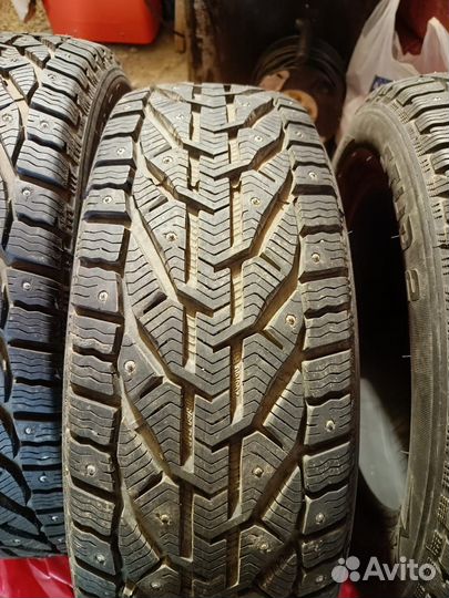 Kormoran Stud 2 205/60 R16