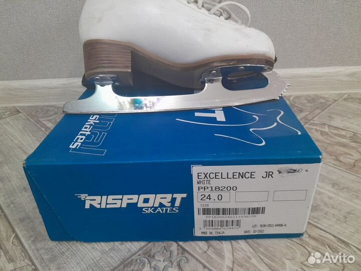 Фигурные коньки risport,по стельки 23 см