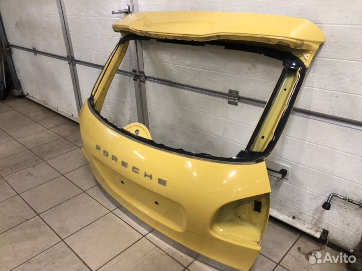 Крышка багажника задняя Porsche Сayenne 958 2012