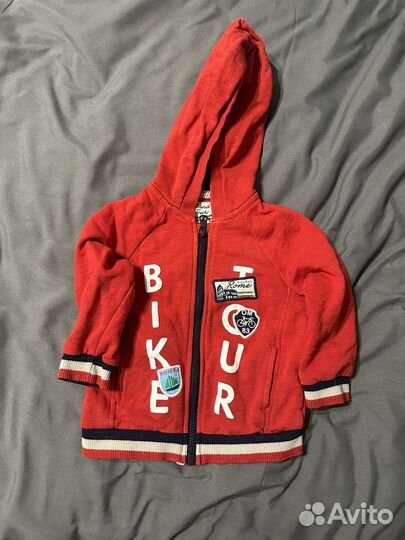 Пакет с детскими вещами