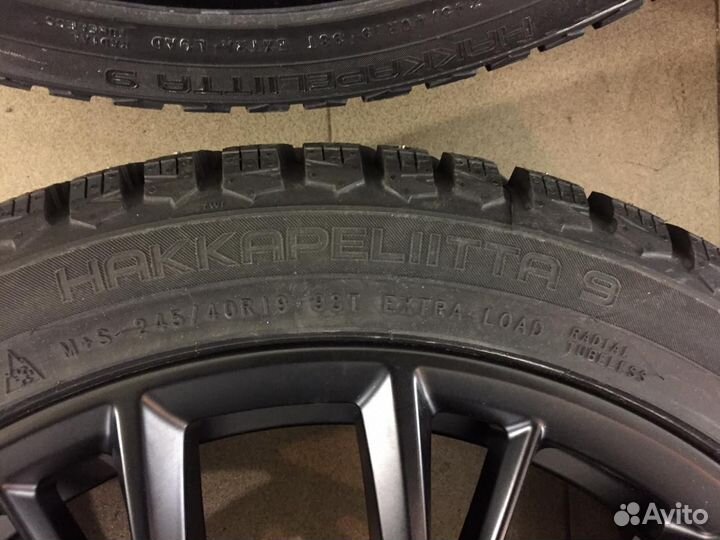 Nokian Tyres Hakkapeliitta 9 245/40 R19