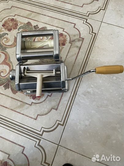 Машинка для изготовления пельменей