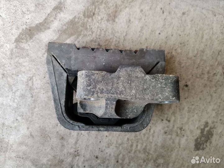 Опора двигателя VAG 1K0199262K