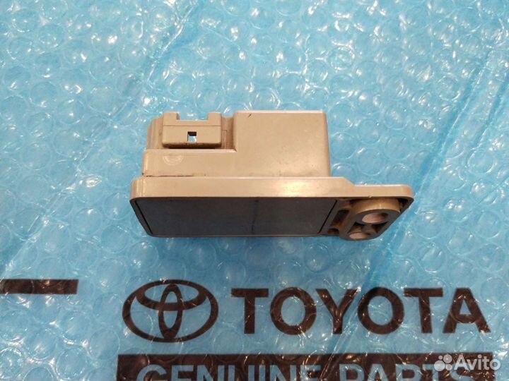 Реле омывателя фар Toyota Auris Оригинал 2007-2010