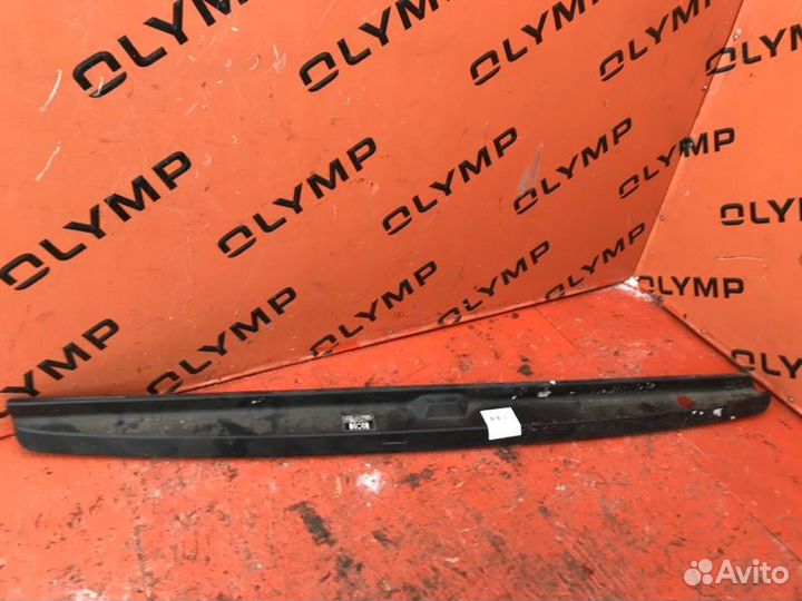 Накладка замка багажника Toyota Land Cruiser Prado