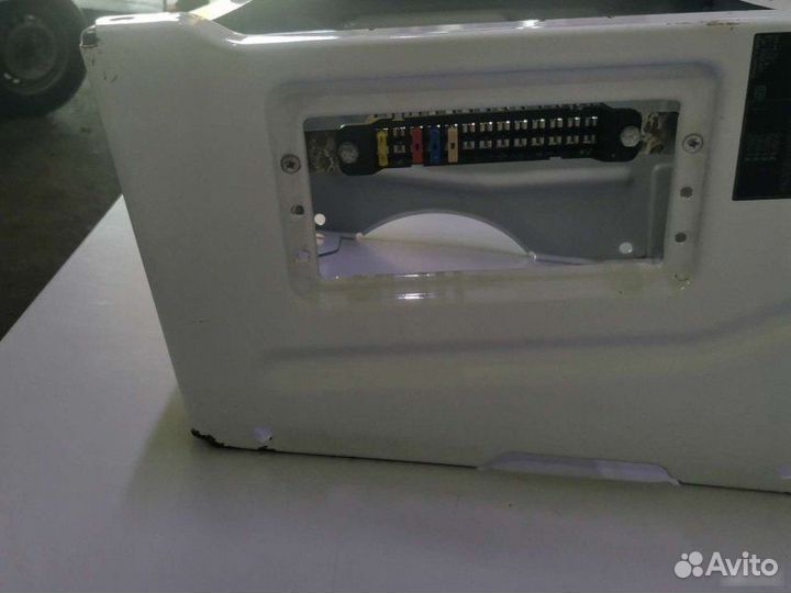 Тумба водительского сиденья Mercedes Sprinter W906