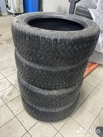 Gislaved Nord Frost 200 215/55 R17