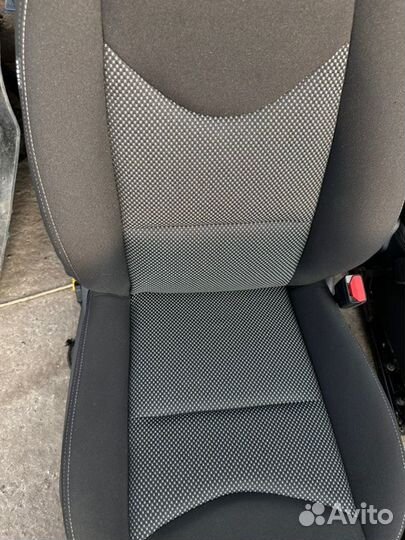 Сиденья Citroen C4 B7 2013