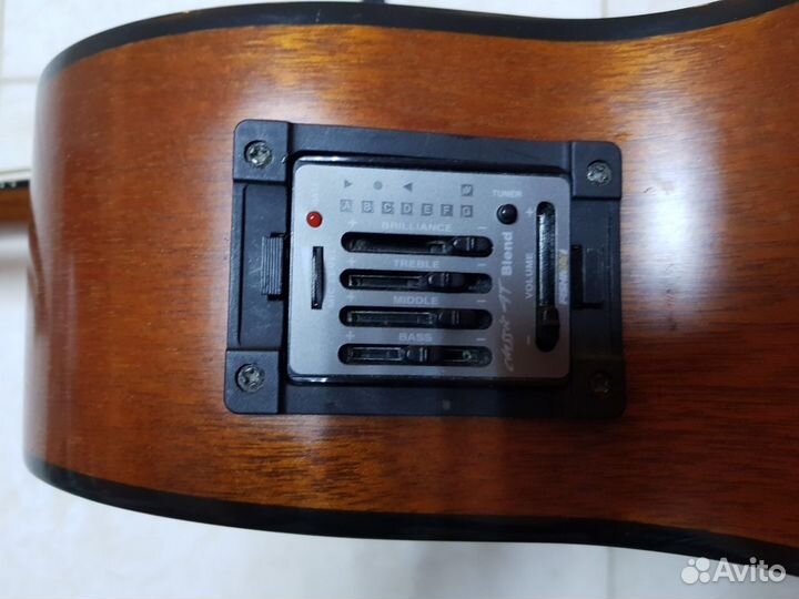 Электро Акустический бас fender безладовый