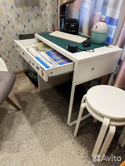 Письменный стол IKEA микке