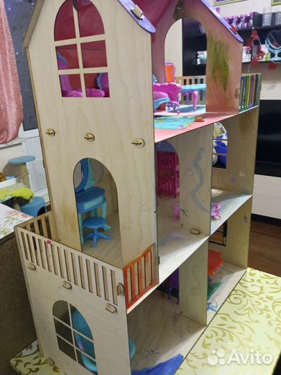 Домик кукольный