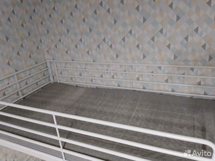 Двухъярусная кровать Икеа с матрацами