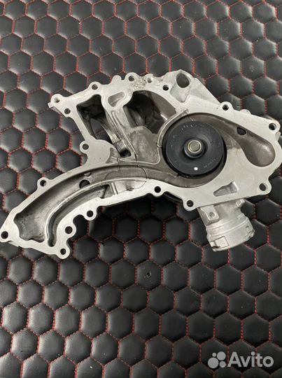 Помпа Mercedes w166 AMG 6.3S