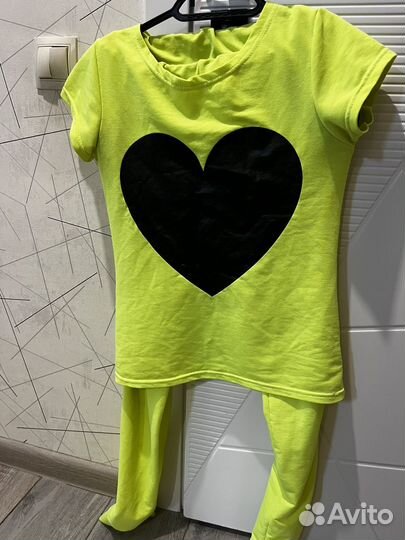 Женский с лосинами