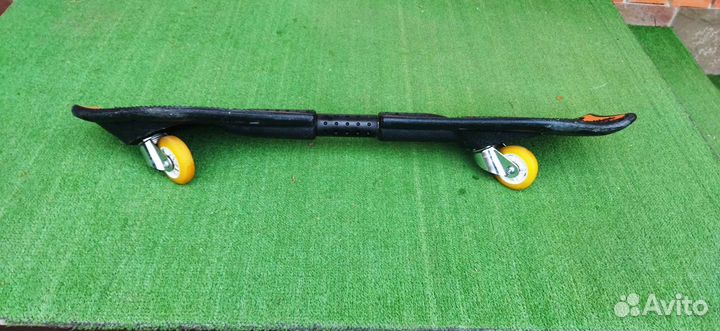 Двухколесный скейтборд