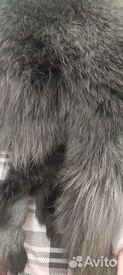 Меховой воротник (тушка песца) с лапками и хвостом
