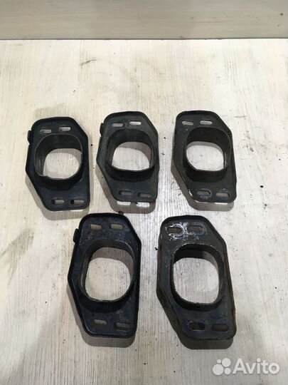 Кронштейн передний Ауди А6 С5