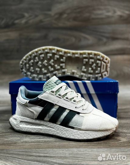 Кроссовки adidas retropy e5