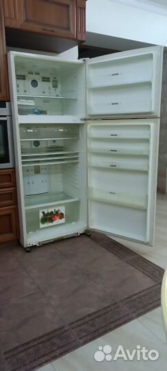 Холодильник Sharp SJ-P691N-BE