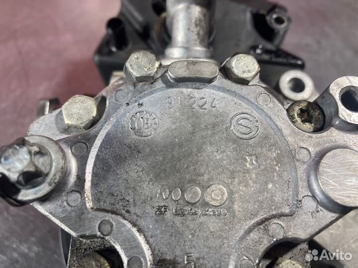 Насос гидроусилителя руля Mercedes C-Class W203