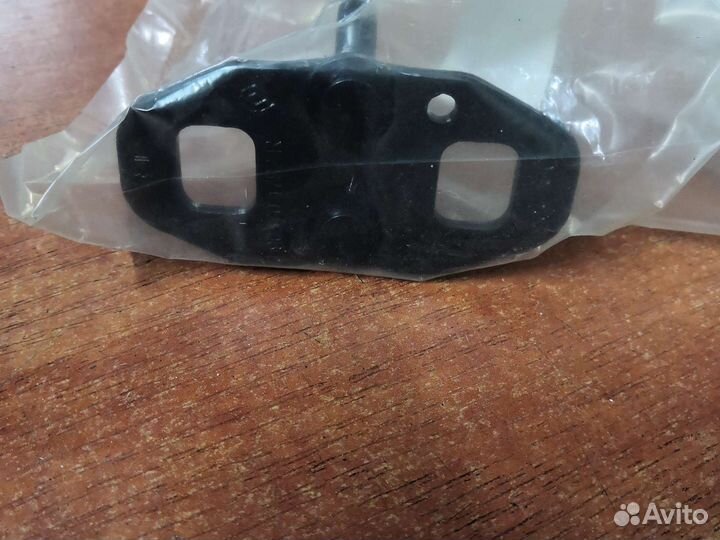 Петля багажника Renault /Lada