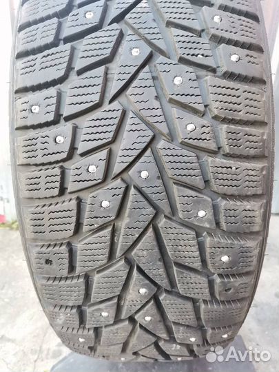 Dunlop SP Winter Ice 02 245/40 R20