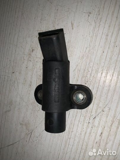 Датчик положения коленвала Ford Focus 1 LX 2.0