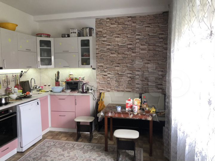 2-к. квартира, 42 м², 1/1 эт.