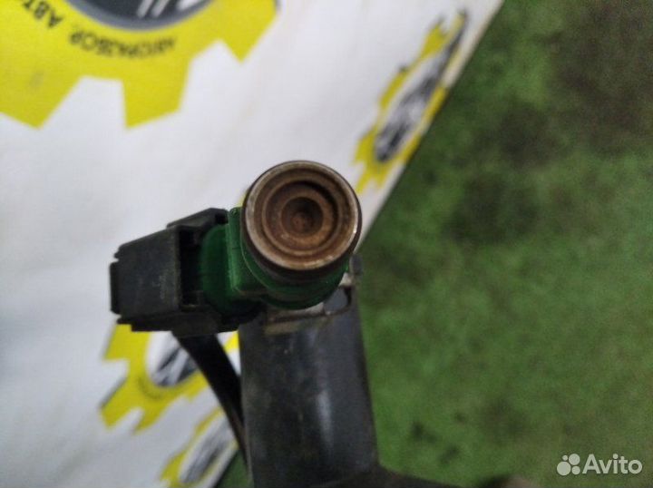 Топливная рампа Peugeot 206 седан KFW 2008