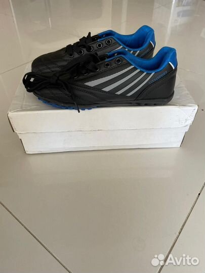 Футбольные бутсы